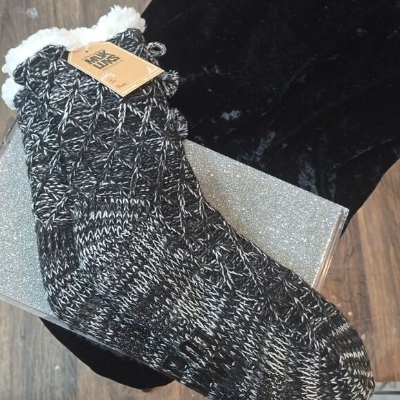Muk Luks Cozy Cable Knit Slipper Socks - Picture 3 of 5